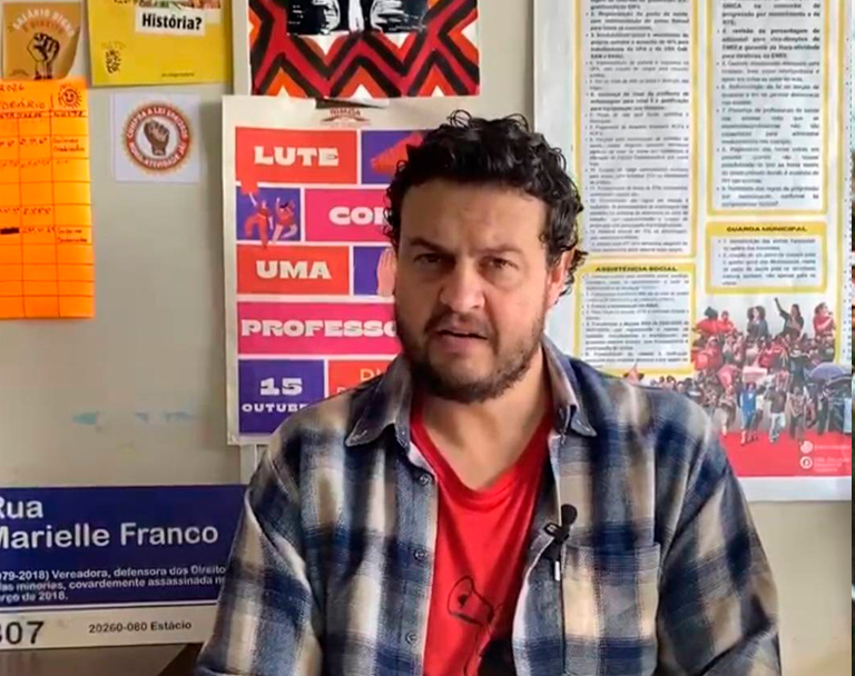 Toda solidariedade ao professor Guilherme Runge!
